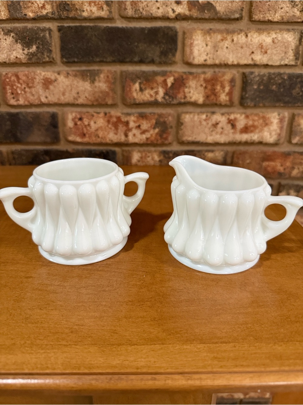 Vintage FENTON Milk Glass Teardrop Pattern Open Sugar Bowl and Creamer Set